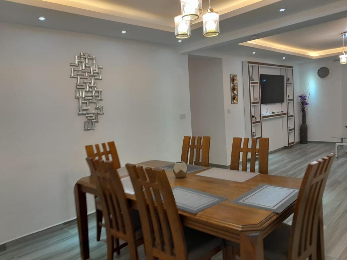 Villa Santa Avec Piscine Et Jardin بوينتي أو بيتشيز المظهر الخارجي الصورة