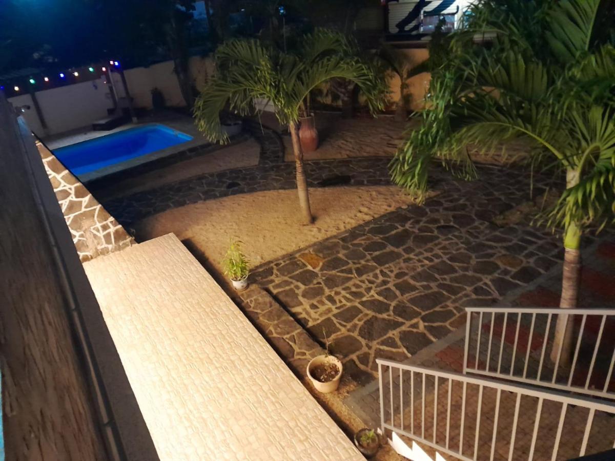 Villa Santa Avec Piscine Et Jardin بوينتي أو بيتشيز المظهر الخارجي الصورة