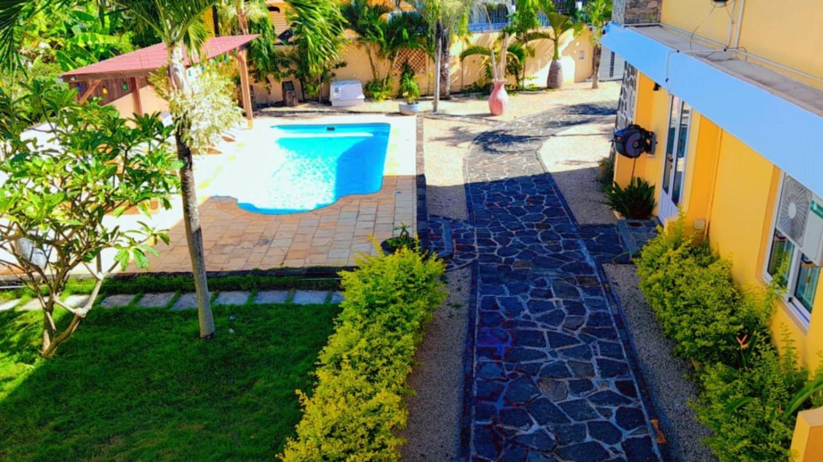 Villa Santa Avec Piscine Et Jardin بوينتي أو بيتشيز المظهر الخارجي الصورة